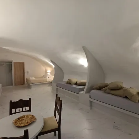 Santorini White Lotus 3*