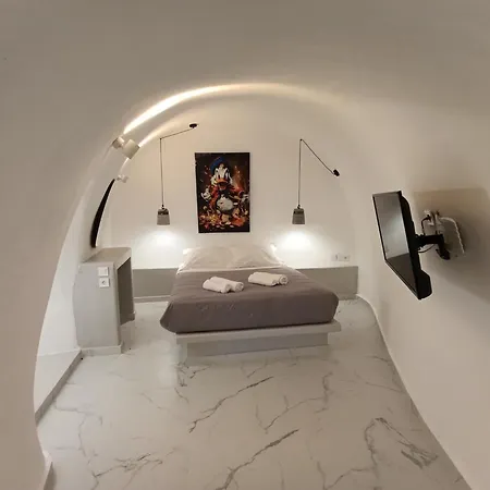 Santorini White Lotus Aparthotel *