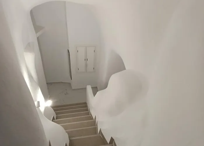 Santorini White Lotus 3* Перисса